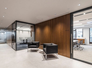 Quy Trình Thi Công Vách Ngăn PVC Chuyên Nghiệp – Hiện Đại